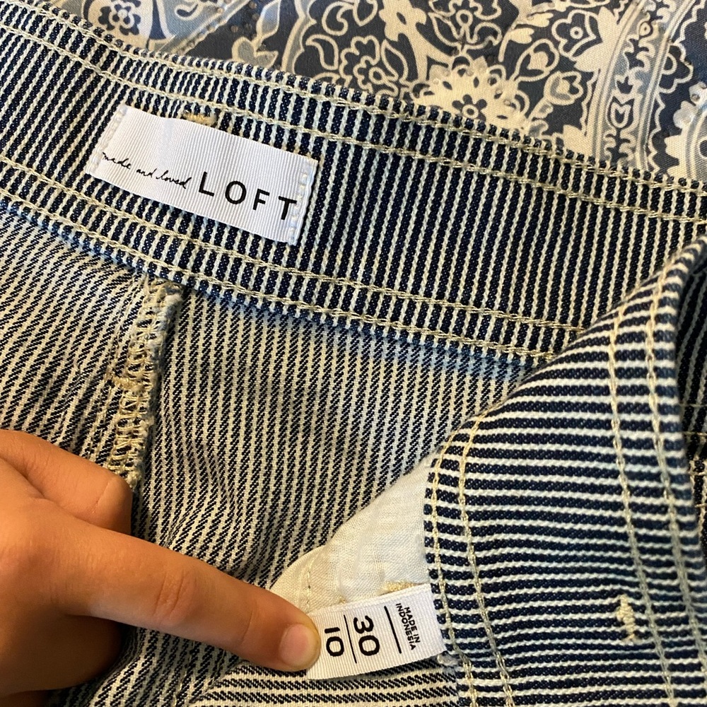 Loft, high waist denim striped shorts, size 30/10